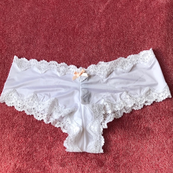 PINK Victoria's Secret Other - Victoria's Secret M Cheeky Panty - White